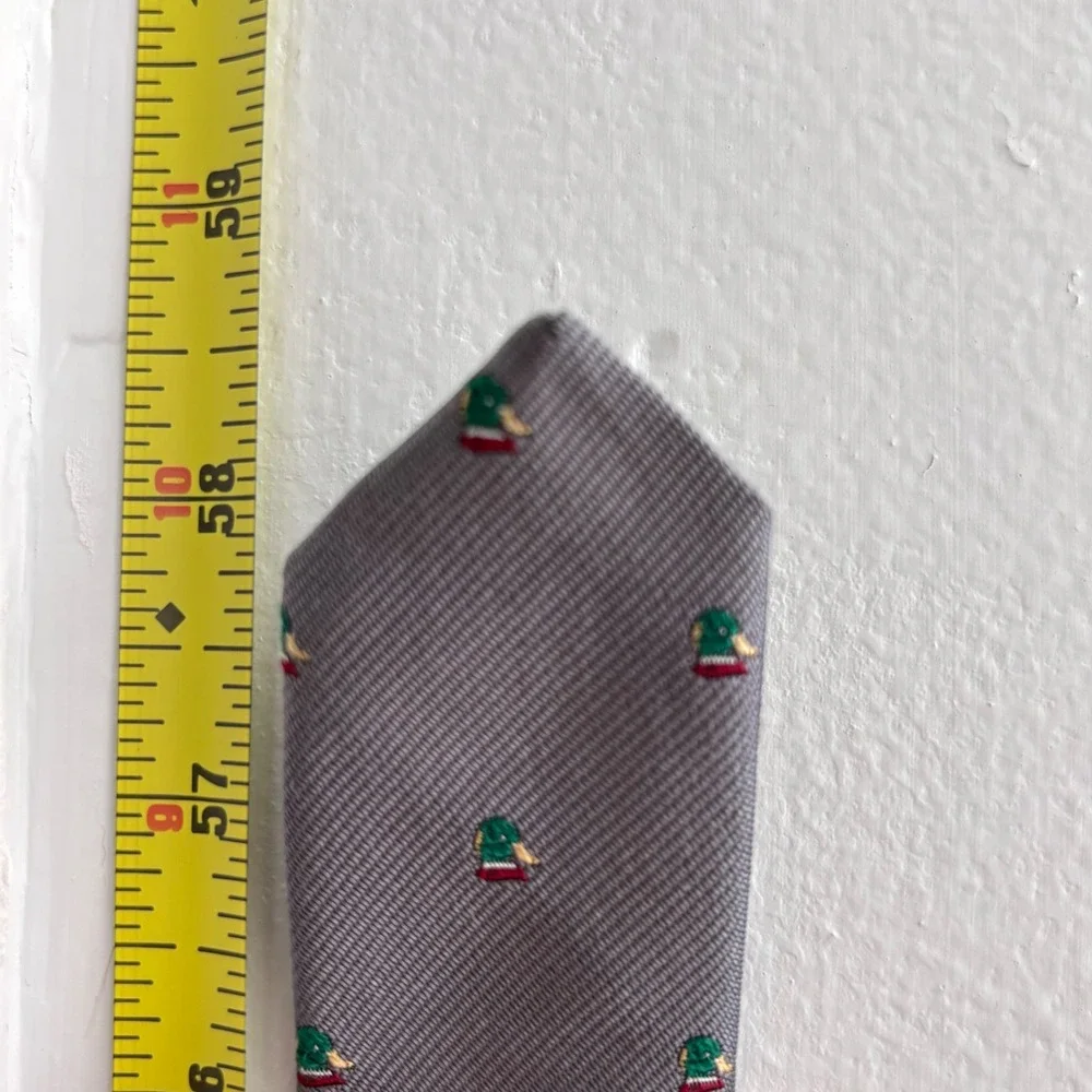 Lands End Silk Tie Gray Mallard Duck All Over Pattern Woven In England Jacquard